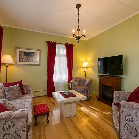 Auberge Gite Maison Des Lilas ラ・マルベー 部屋 写真