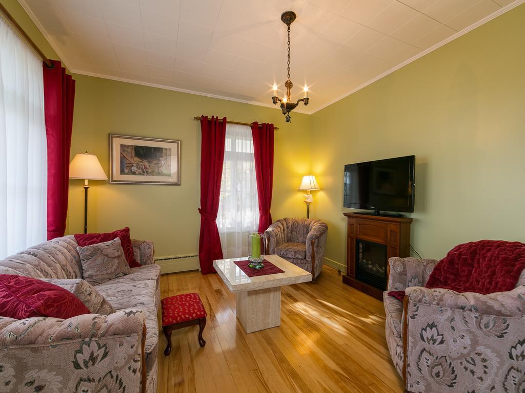Auberge Gite Maison Des Lilas ラ・マルベー 部屋 写真
