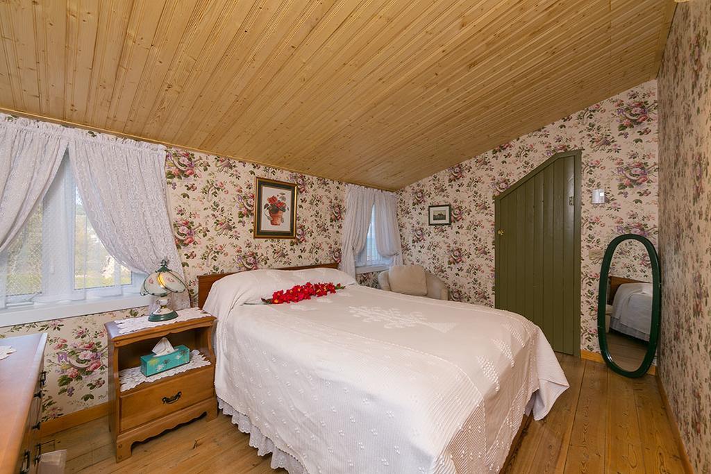 Auberge Gite Maison Des Lilas ラ・マルベー エクステリア 写真